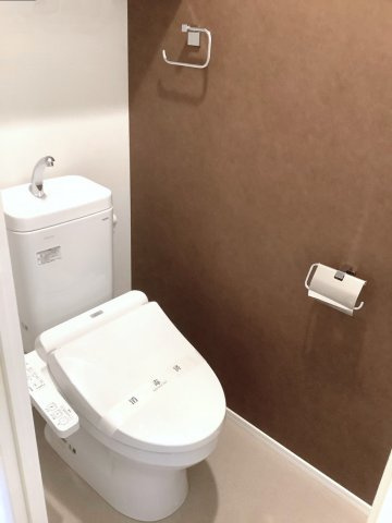 エンクレスト博多EAST PARKのトイレ|ゆったりとした空間のトイレです