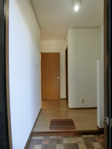 セジュールサバス　D棟の玄関|イメージ101号室の写真（反転あり）