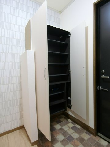 セジュールサバス　D棟の収納|イメージ101号室の写真（反転あり）