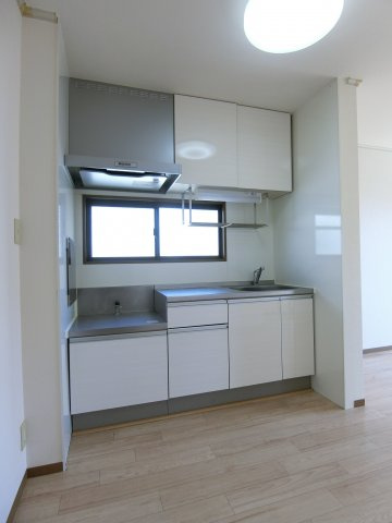 セジュールサバス　D棟のキッチン|イメージ101号室の写真（反転あり）