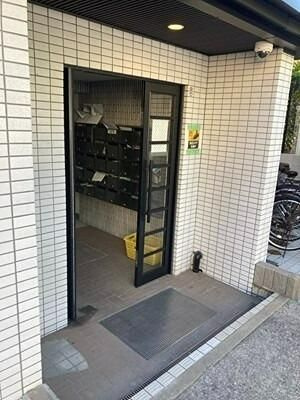 マ・シャンブル川口のエントランス
