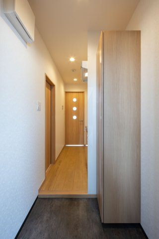 LUMEED江古田の玄関|収納もある玄関です