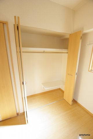 プレミアムステージ新大阪駅前　仲介手数料無料の収納