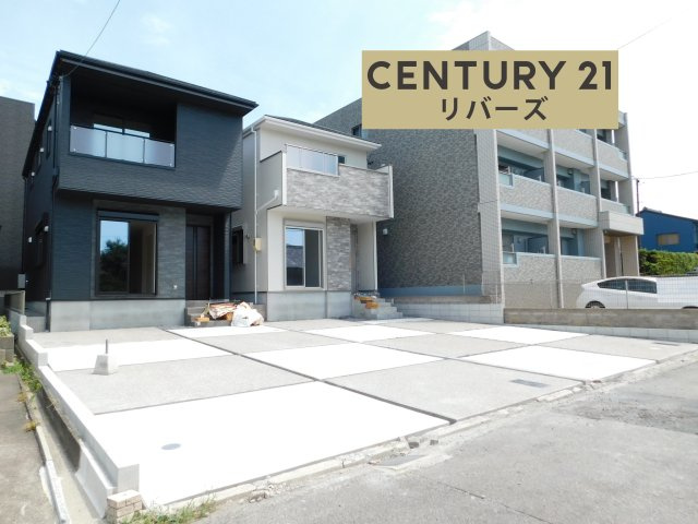 名古屋市港区港北町３丁目の新築一戸建の前面道路含む現地写真|☆１号棟☆　　いつでも見学できます♪（お問合せ当日、平日、水曜、夜間でもＯＫ）　南向き！　敷地４１．５４坪！　駐車最大４台可！　収納＋カウンター付きリビング２０．６帖♪　小・中学校徒歩３分！