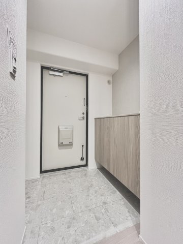 ネオコーポ大阪城公園二号館の玄関|ゆったりとした玄関です