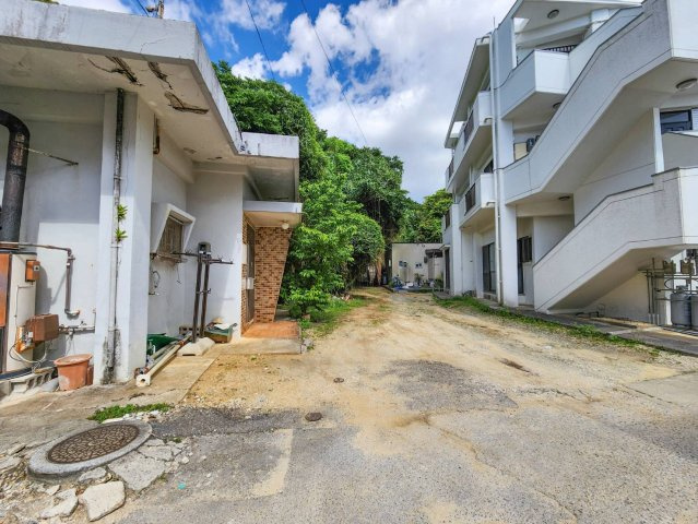 北谷町吉原の周辺