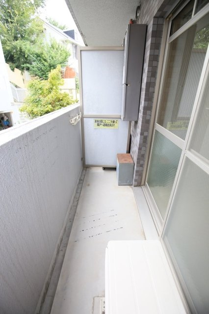スカイコート新宿落合第６のバルコニー|お洗濯にも便利なバルコニー付き