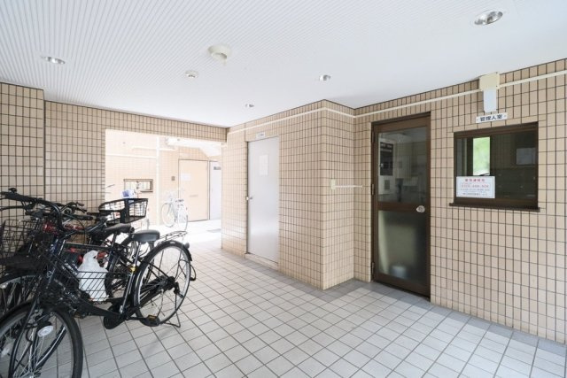 リバティ多摩川のエントランス|清潔なエントランスです