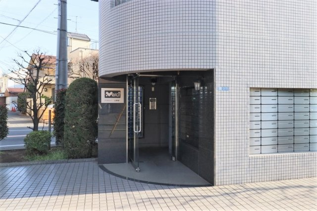 メルシー上池台のエントランス|建物の内部です