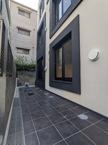 アピチェ田園調布のエントランス|ゆとりのあるエントランスです