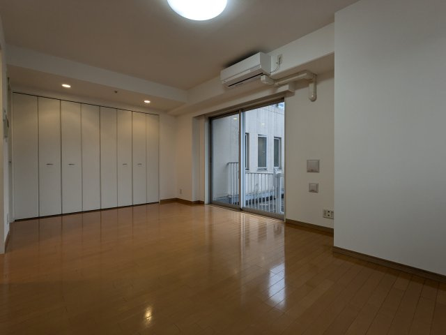 エムジー目黒駅前の居間・リビング|ゆったり過ごせる居間です