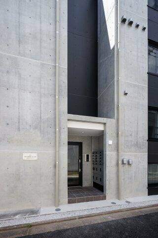 世田谷区北烏山６丁目の店舗事務所のエントランス