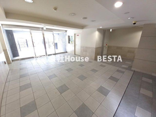 グレンパーク兵庫駅前のエントランス