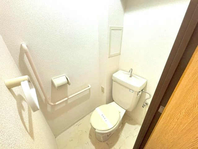 エスポアール岩根のトイレ