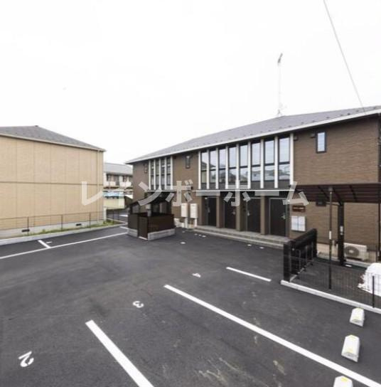 エストソレーユ津田沼の駐車場
