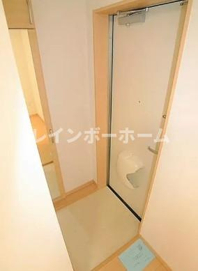 セレステ志木E号棟の玄関