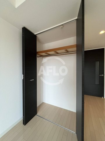 プレサンス新大阪クレスタの収納|プレサンス新大阪クレスタ　クローゼット