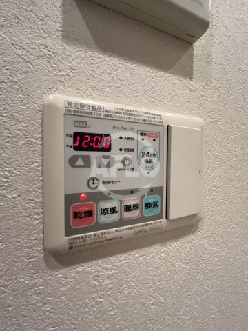 プレサンス新大阪クレスタの設備|プレサンス新大阪クレスタ　浴室乾燥機