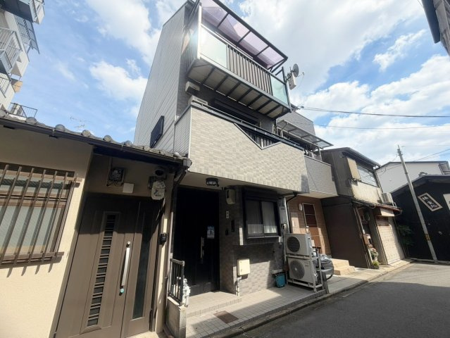 聚楽廻松下町の前面道路含む現地写真