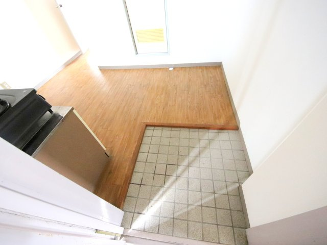 小瀬マンションの玄関