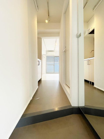 【玄関】 | G APARTMENT | 玄関