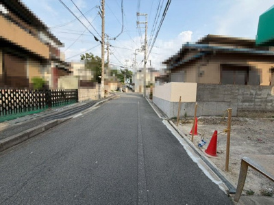 【前面道路含む現地写真】 | 尾井町２丁目　売土地 | ＪＲ阪和線「北信太」駅まで徒歩７分！毎日の通勤や通学に便利です♪