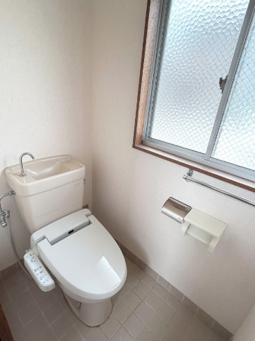渡辺戸建【キャッシュバック対象物件】のトイレ|シンプルで使いやすいトイレです