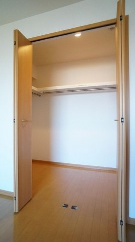 ハイエスト　クレディアの収納