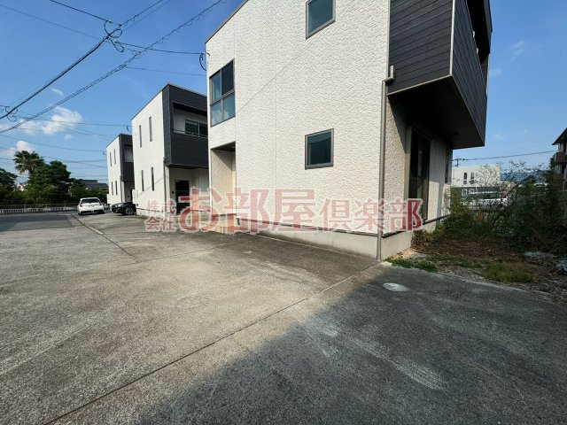 キャッスル(東合川) の駐車場|カースペースがあります
