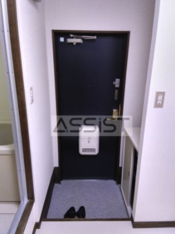 ビリィーメンハイムの玄関|※他号室の参考写真です。