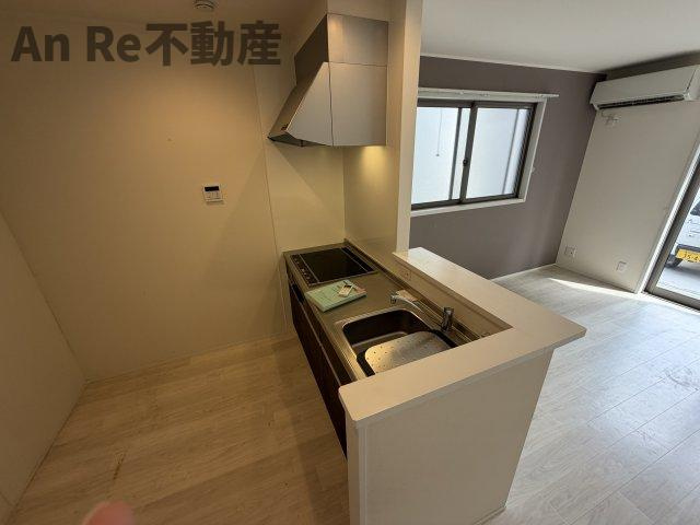 川口市大字安行原の一戸建てのキッチン