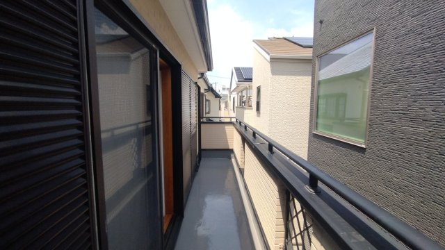 伊丹市寺本　中古戸建のバルコニー