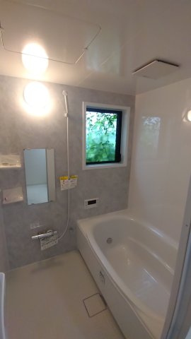 伊丹市寺本　中古戸建の浴室