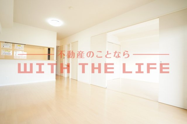 サンガイア和賀【キャッシュバック対象物件】の居間・リビング|おしゃれな居間です