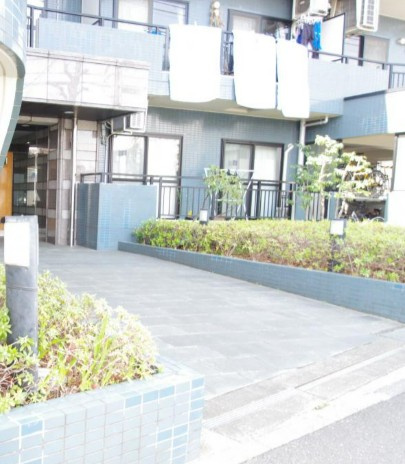 大和市中央林間２丁目の賃貸マンションのエントランス