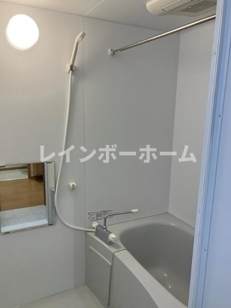 特典：仲介手数料が無料です!!の浴室