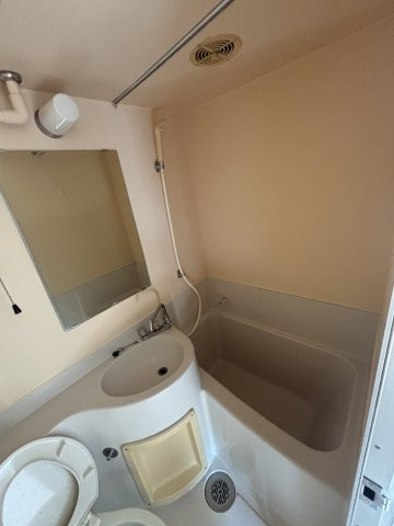 園田岡崎ハイツの浴室