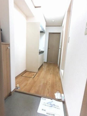 ニューヴィラこぶしの玄関