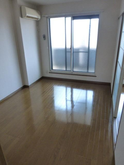 調布市八雲台２丁目の賃貸マンションの内装