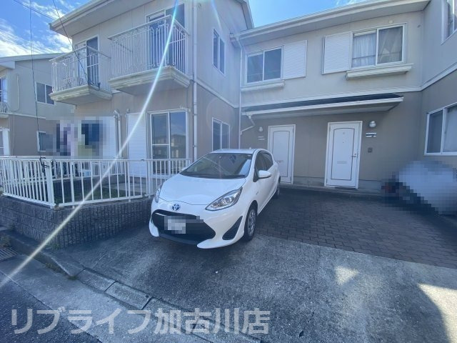 アシーネ加古川Aの駐車場
