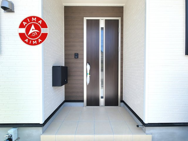 春日市白水池1丁目第5-1棟（1号棟）の玄関|おでかけの時も帰った時も、「我が家」を最初に感じでもらえる素敵な空間に。