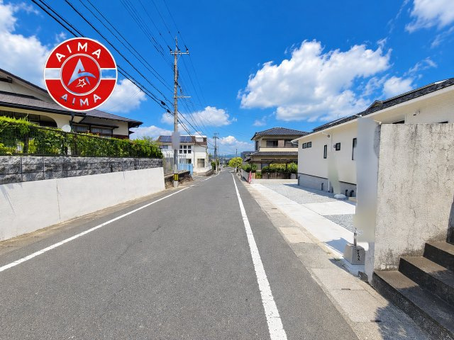春日市白水池1丁目第5-1棟（1号棟）の外観|前面道路含む現地の写真です。
