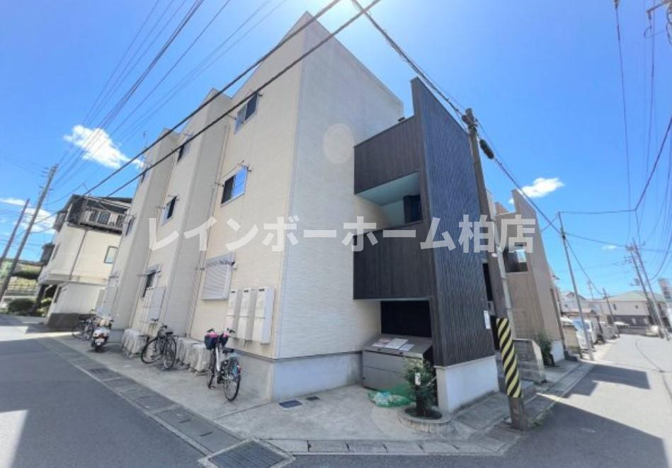 特典：仲介手数料が半額です!!の外観|落ち着いた雰囲気の外観です