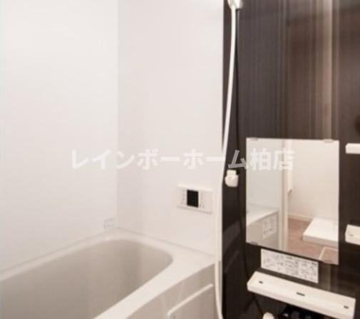 特典：仲介手数料が半額です!!の浴室|日々の疲れを癒すお風呂付です