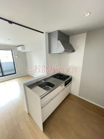 アシスト久留米西町のキッチン|コンパクトなキッチンで掃除もラクラク