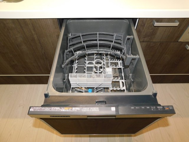 名古屋市港区港北町３丁目の新築一戸建のキッチン|◇食洗機◇　　家事の時短になる便利な食洗機付き♪