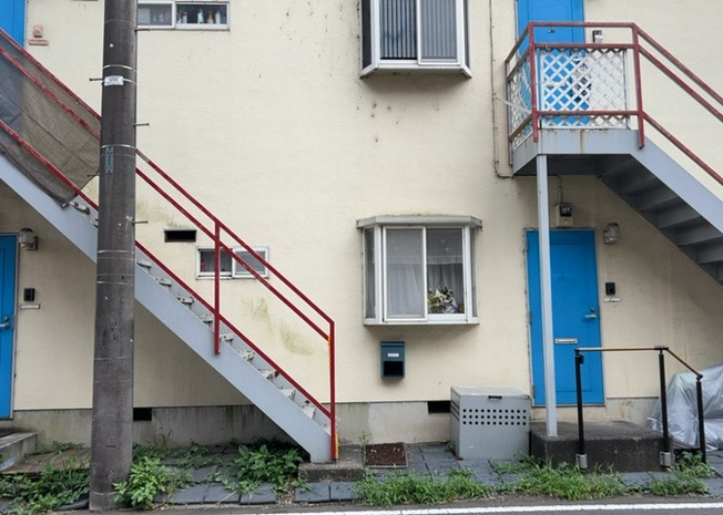 【その他共用部分】 | Ｌｉｔｙａ ｈｉｌｌｓ 南大沢 | 共用部分は、一棟の建物に住む区分所有者全員が共同で所有するとし、共用部分の管理、補修などは、区分所有者で形成される管理組合が行います。個人の判断で勝手に変更することはできませんので覚えておきましょう。