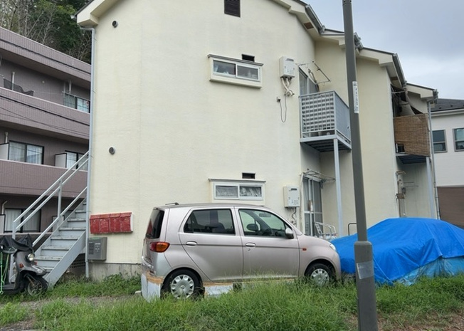 【外観】 | Ｌｉｔｙａ ｈｉｌｌｓ 南大沢 | ＳＲＣ造は強度や耐震性の面でもRC造と比べて優れています。そのため、10階建以上の高層または超高層マンションなどの建築にも多く採用されています。柱や梁などのサイズが小さくても高い耐震性を確保できます。