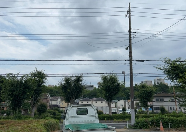 【展望】 | Ｌｉｔｙａ ｈｉｌｌｓ 南大沢 | 眺望を気にして物件を探す場合、前面に建物が建っていないか現地で確認しましょう！前面に建物があると景色はもちろん、日当たりや風通しにも影響が出てきます。住んだ時のことを想像しながら現地見学をしましょう。