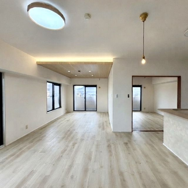 福岡市南区西長住３丁目の賃貸マンションの居間・リビング